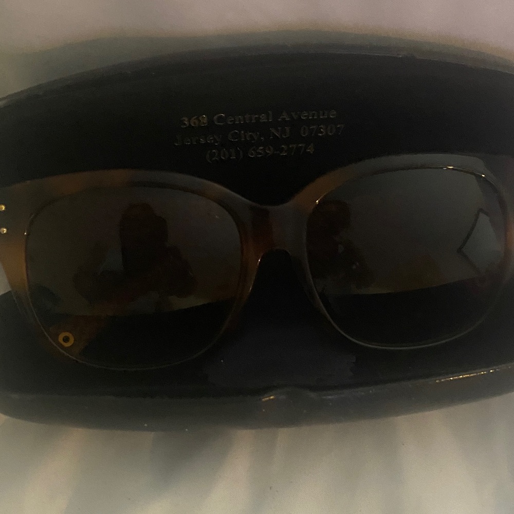 Coach Brown Tortoise Sunglasses - Picture 2 of 5